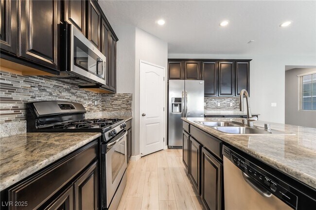 Photo - 4742 San Marcello St