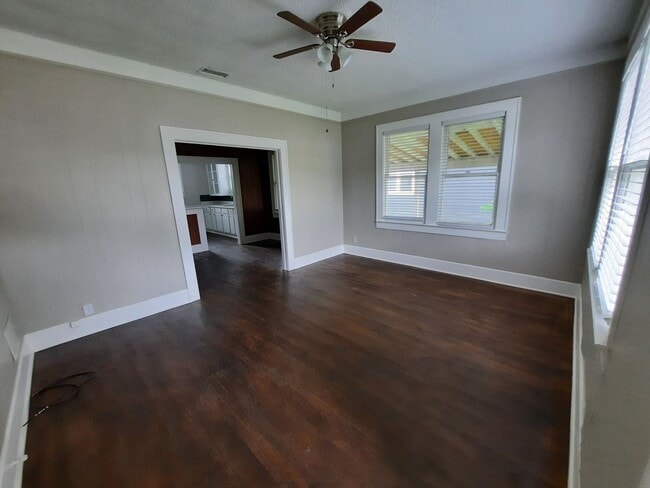 Photo - 609 Nelray Blvd