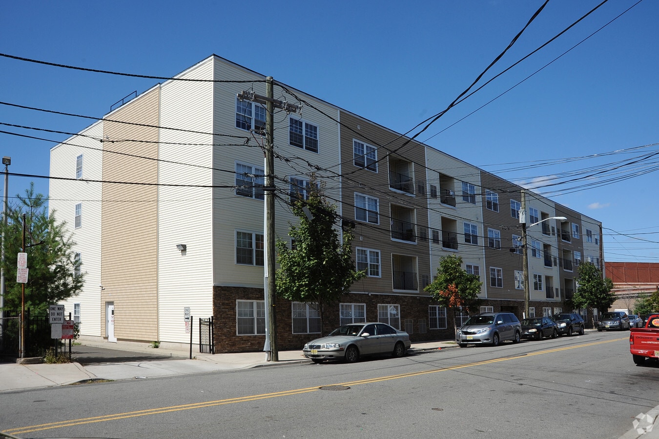 Photo - 201 Market St Apartments