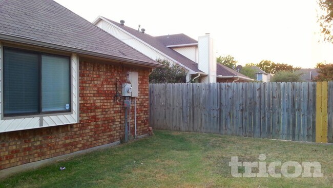 Photo - 2758 Briar Hill Dr