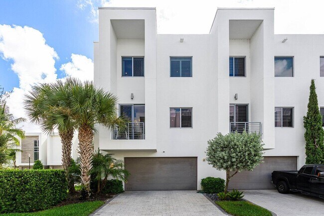 Photo - 4051 NW 17th Ave Townhome