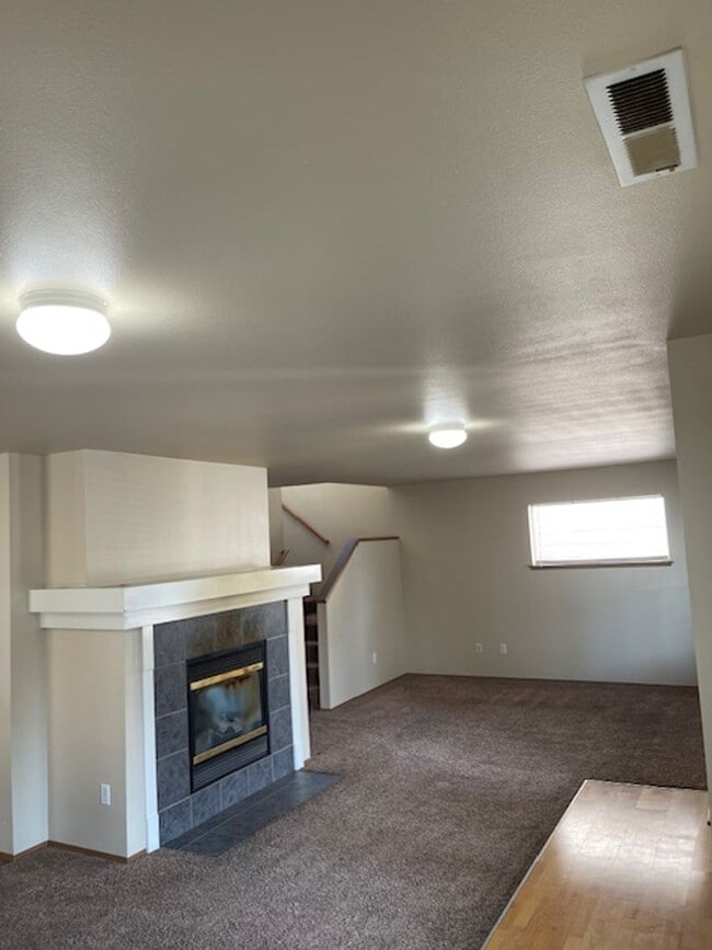 Photo - Beautiful 4 Bedroom 2.5 Bath in Liberty Ri...