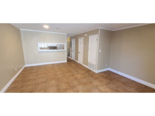 Photo - 7250 Hilburn Rd