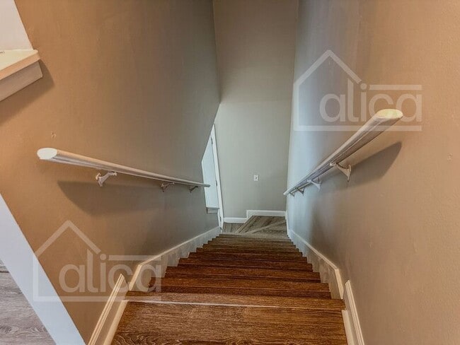 Photo - 3282 Oak Lake Pl