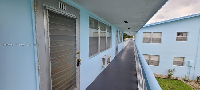 Building Photo - 110 Camden E Unit 110 Rental