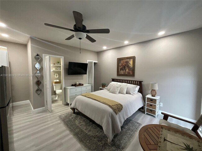 Photo - 8638 SW 50th St Apartment Unit 1