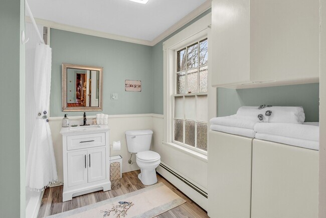 Photo - 205 Main St Unit 3