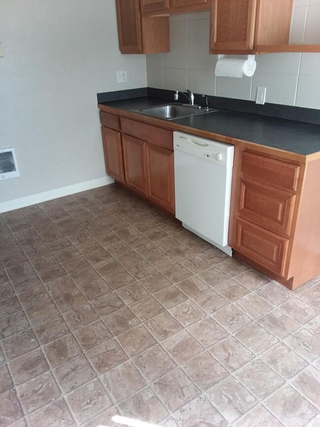 Photo - Clean 2 bedroom