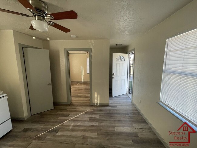 Photo - 307 SW 19th St