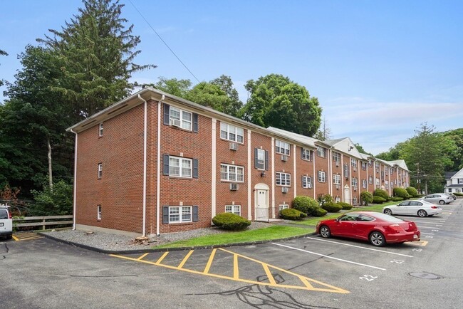 Building Photo - 25 Arlington Rd Unit Apt #3 6