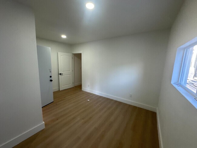 Photo - 3238 Adeline St