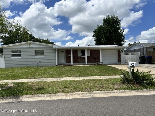 Photo - 925 Penny Dr House