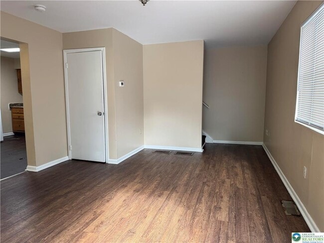 Photo - 1538 E 8th St Unidad C