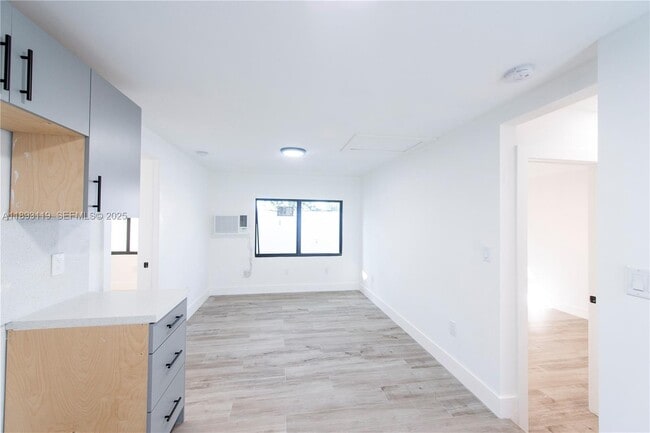 Photo - 764 NW 36th Ave Unit 2