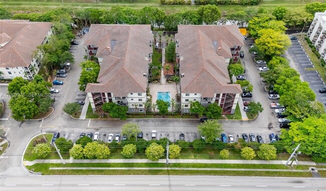 Building Photo - 2851 Riverside Dr Unit 207-N