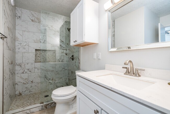 203 B Lakeview Terrace Unidad B