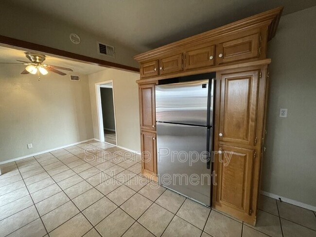 Photo - 3200 Lyon Blvd