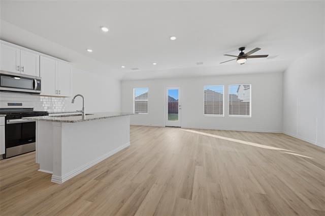 Photo - 2222 Rannoch St