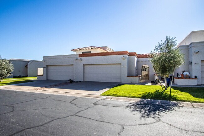 Beautiful Furnished patio home in Old Town Scottsdale, 2BR