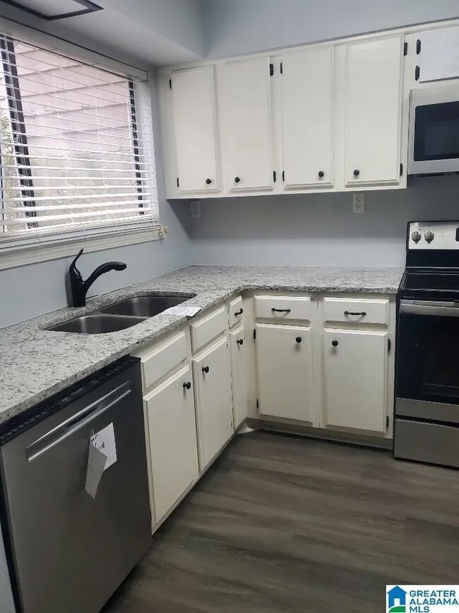 Photo - 325 Heath Dr