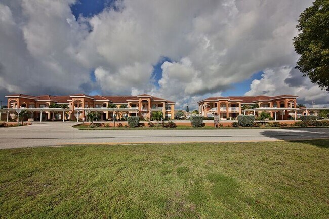 Santa Barbara Villas - Move in Special
