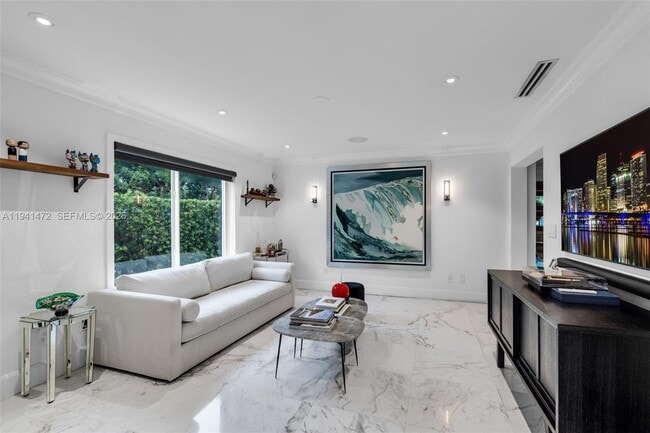 Photo - 1030 Manati Ave