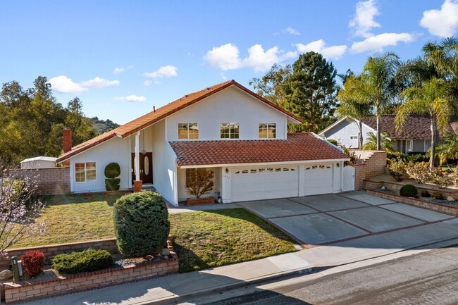 Building Photo - Modern Elegance Above the Greens: Premier Via Verde Estate with Panoramic Views