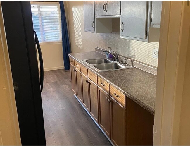 Photo - 3230 Cogswell Rd Unidad #C