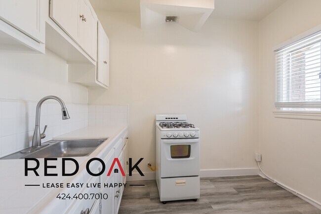 Photo - 147 Normandie Ave Unit 210