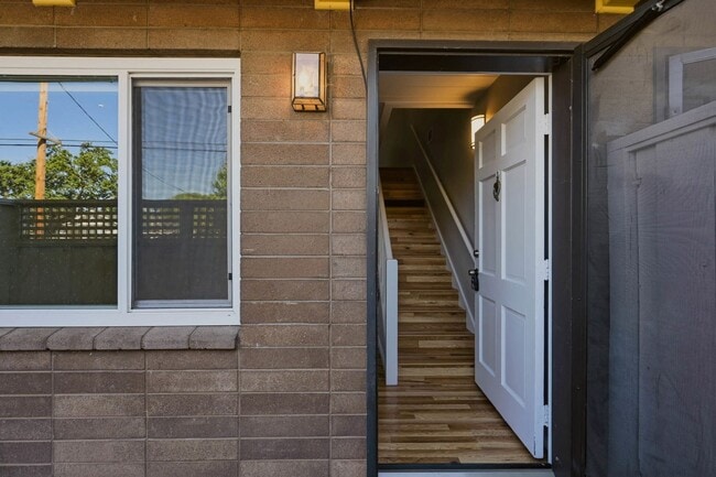 Photo - 1141-1161 Oak Avenue Unit 1157