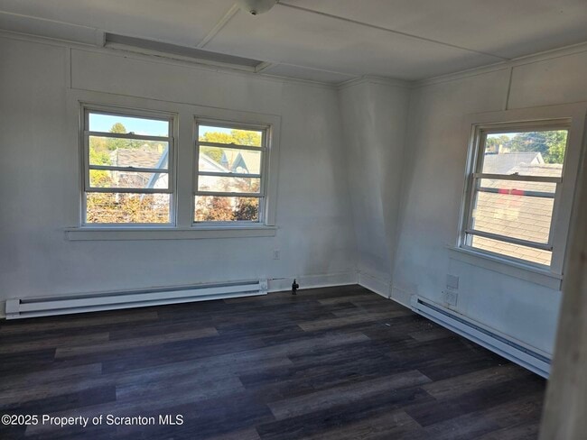 Photo - 536-536 Alder St
