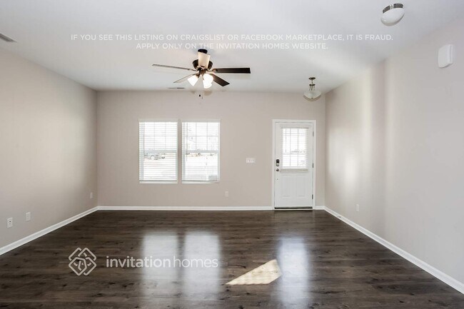 Photo - 124 Caprine Ct