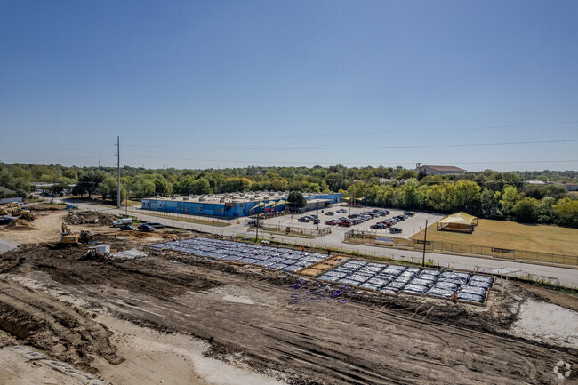 Building Photo - Avenue at Sycamore Park Rental