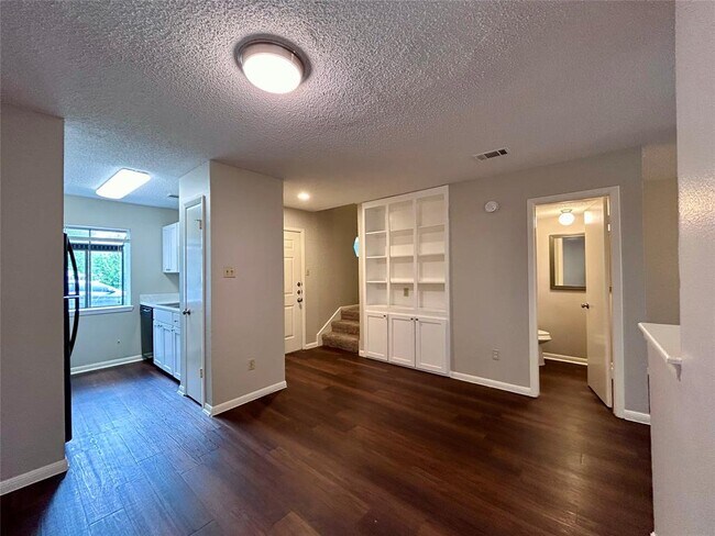 Photo - 8905 Schick Rd