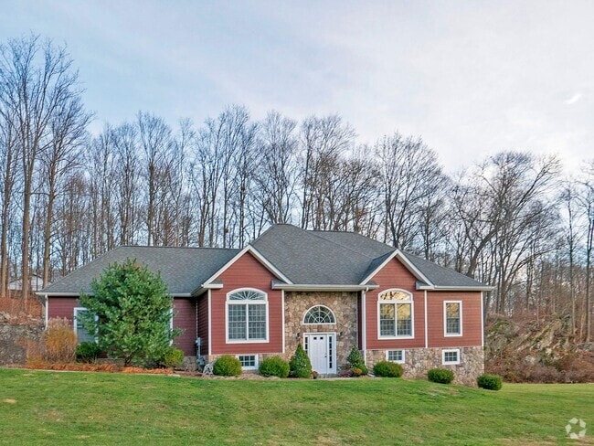 Building Photo - 35 Huyler Dr Rental
