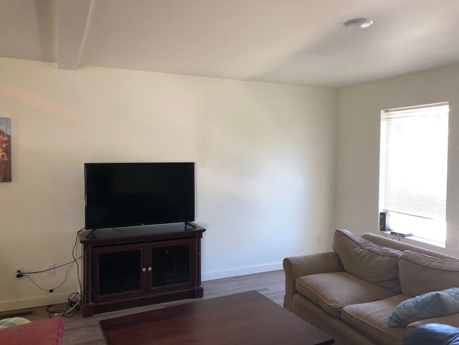 Photo - 4 Bedroom Townhome in Hawks Ridge