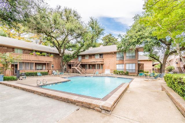 Building Photo - 10558 High Hollows Dr Unit 243