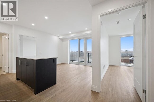 Photo - 410 Westhaven St Unit 206