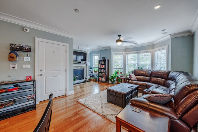 Open Living/Dining Area - 46 Mount Vernon St Condo Unit 2