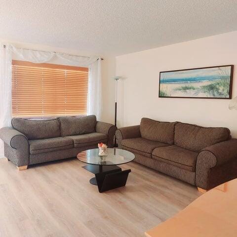 Photo - 767 Burgundy B