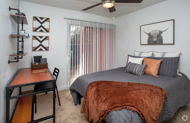3BR,2BA-1,134SF