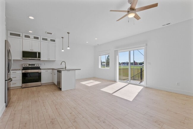 Photo - MODERN 3 BED 2.5 BATH HOMES IN ST ANTHONY