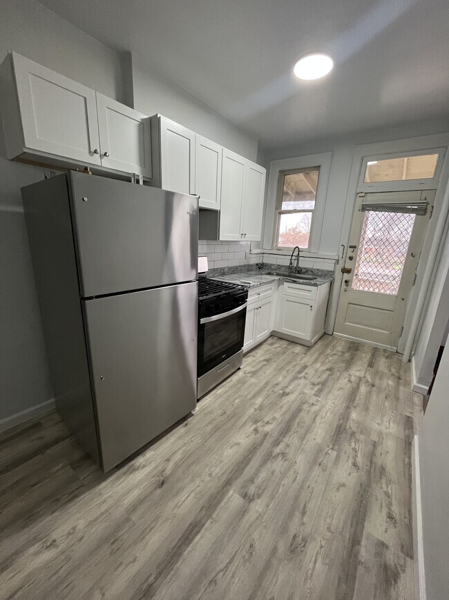 Photo - 196 Miller Ave