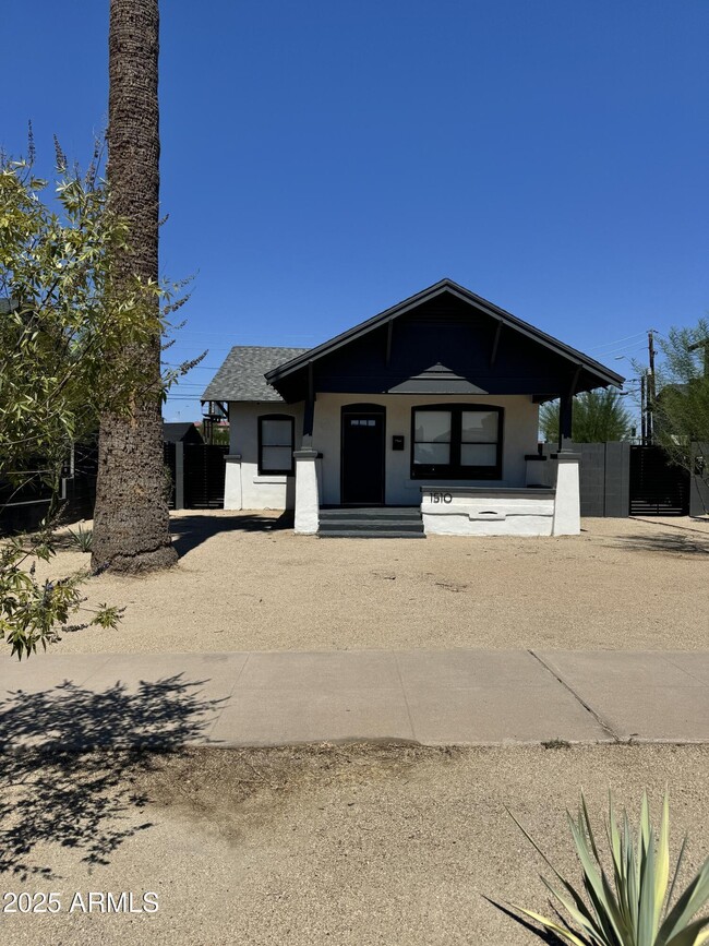 Building Photo - 1510 W Monroe St