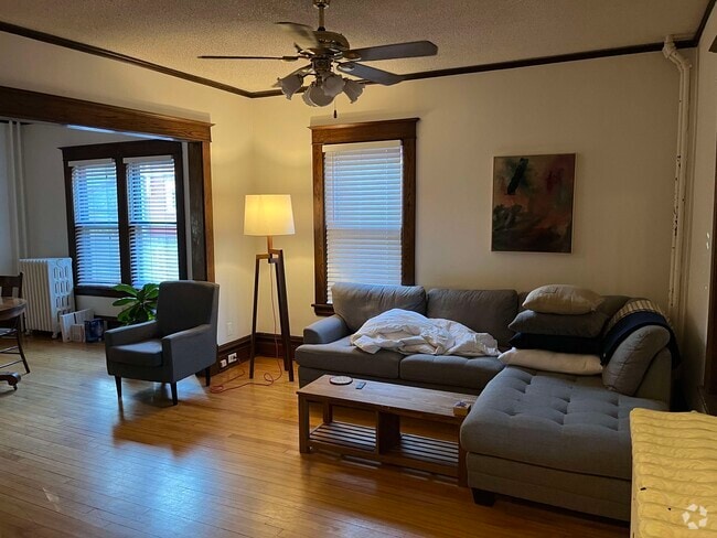Building Photo - 3121 Emerson Ave S Unit 1F Rental