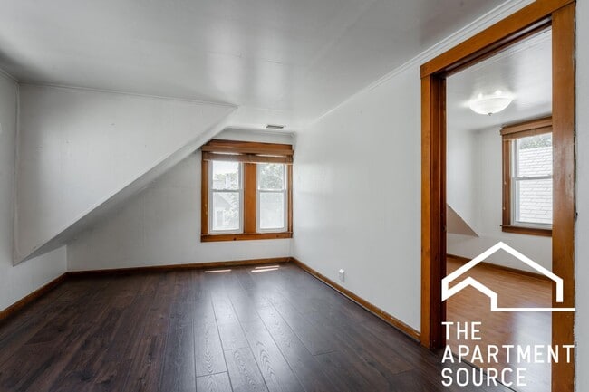 Photo - 1334 W Barry Ave Unit 3