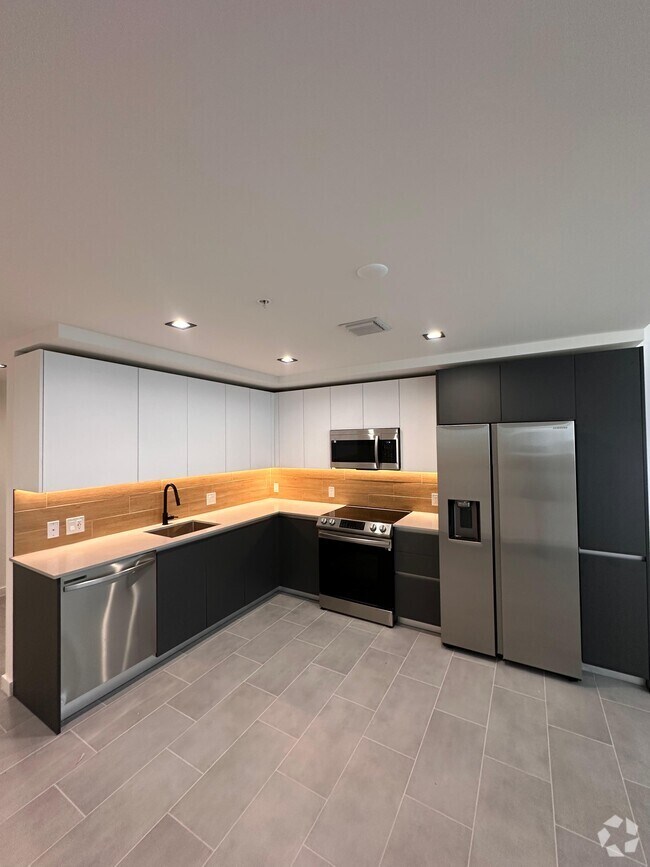 Building Photo - 229 NW 30th St Unit D5 Rental
