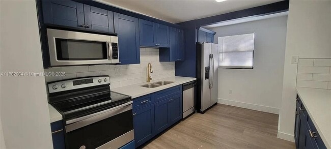 Photo - 2513 Island Dr