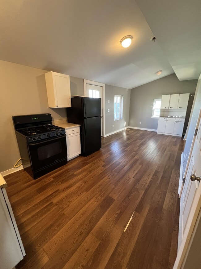 Photo - 109 S 12th St