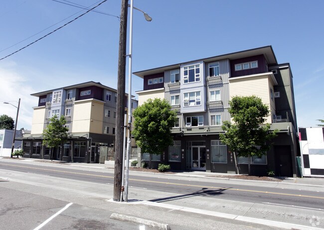 Cate Apartments